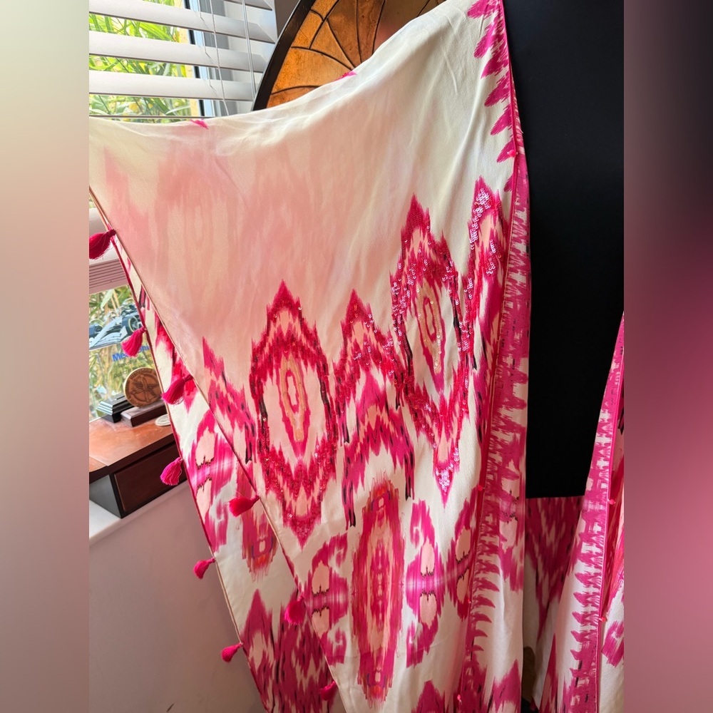 HEMANT & NANDITA Pink and Cream Printed sequin fringe tassel Kimono - Picture 4 of 10